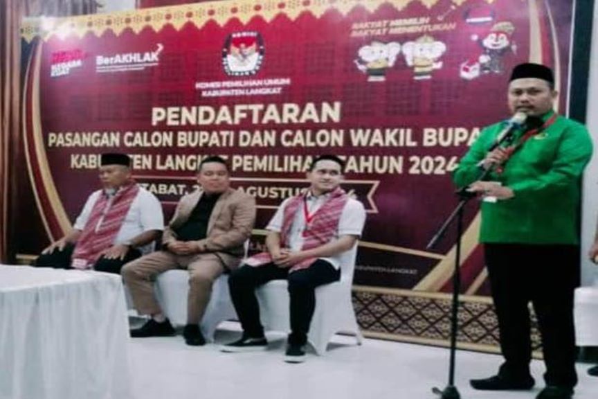 Hari Ke-2 Pendaftaran Paslon Pilkada Langkat, Pasangan Iskandar Sugito – Adli Tama Hidayat Mendaftar Maju Sebagai Paslon Pilkada Langkat 2024