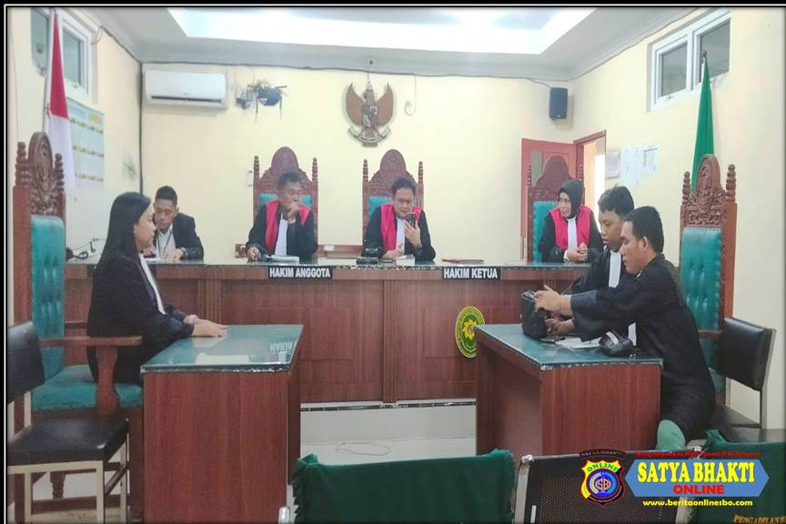 Diperiksa di Persidangan Melalui Video Call, Dengan Berbagai Alasan Terdakwa Monika Rajagukguk Akui Lempar Romasih Manullang Pakai Batu Bata